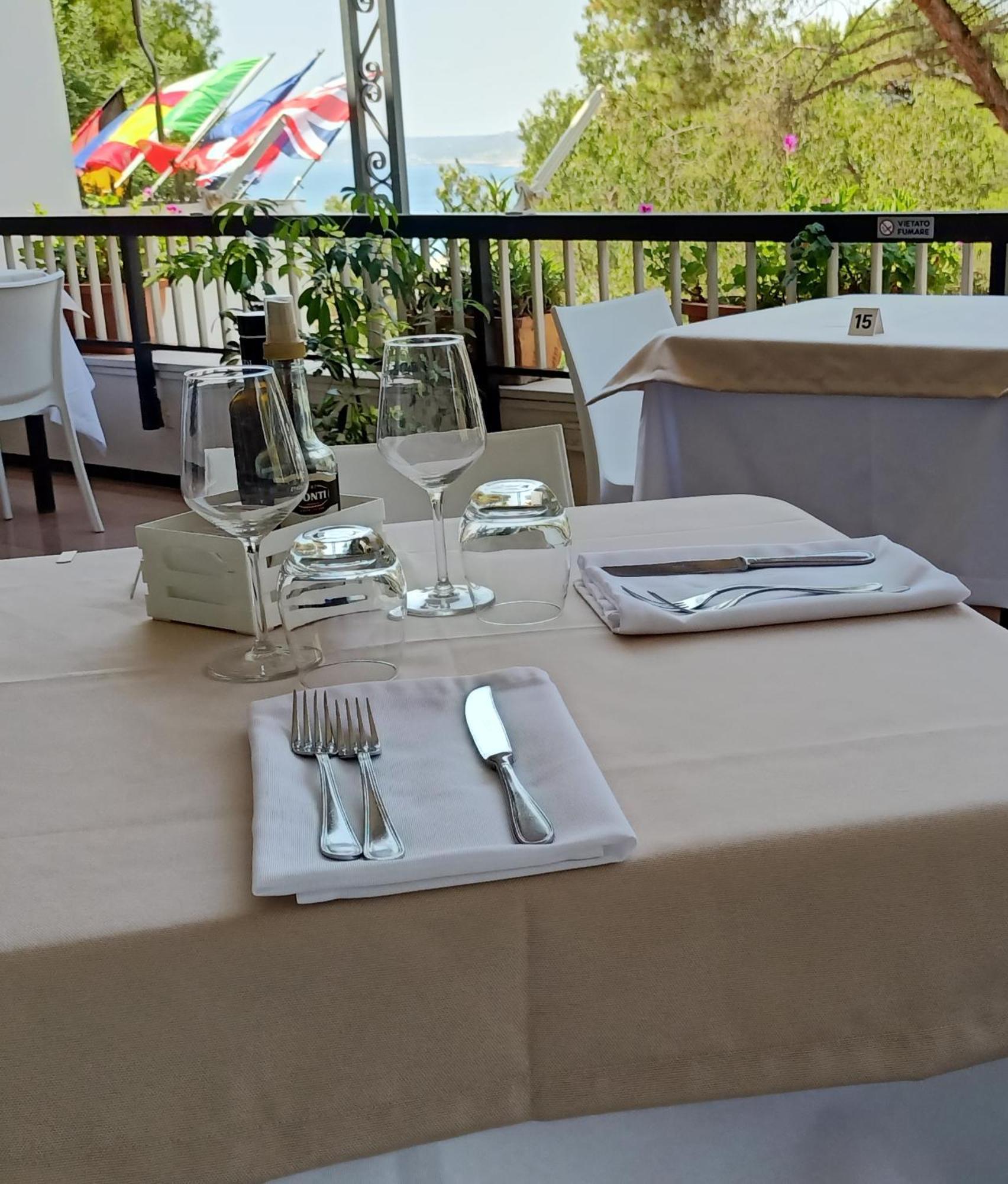 Castro  Hotel Degli Ulivi מראה חיצוני תמונה